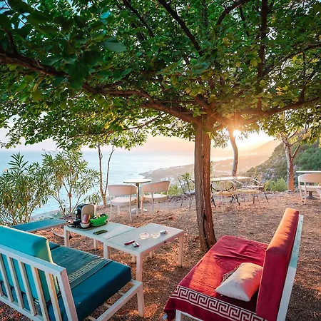 Casablanca 3* Dhërmi